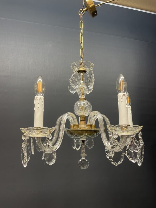 Elegant Italian crystal chandelier with glass arms and 4 lights. - Image 5