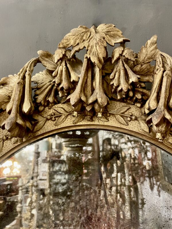 Early 19th century carved wood, water gilded mirror. - Image 3