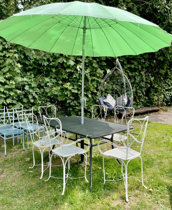 6 Vintage Italian garden chairs and a vintage garden table.