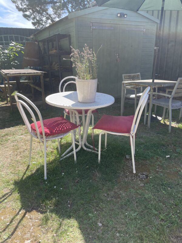 Mid-century Italian garden table and chairs.( circa 1960)(GHP) - Image 7