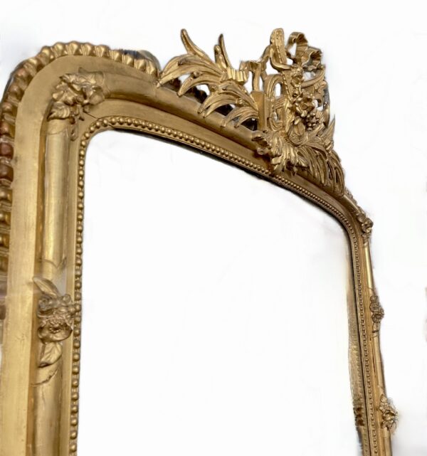 Large 19th century English gilded mirror. - Image 3