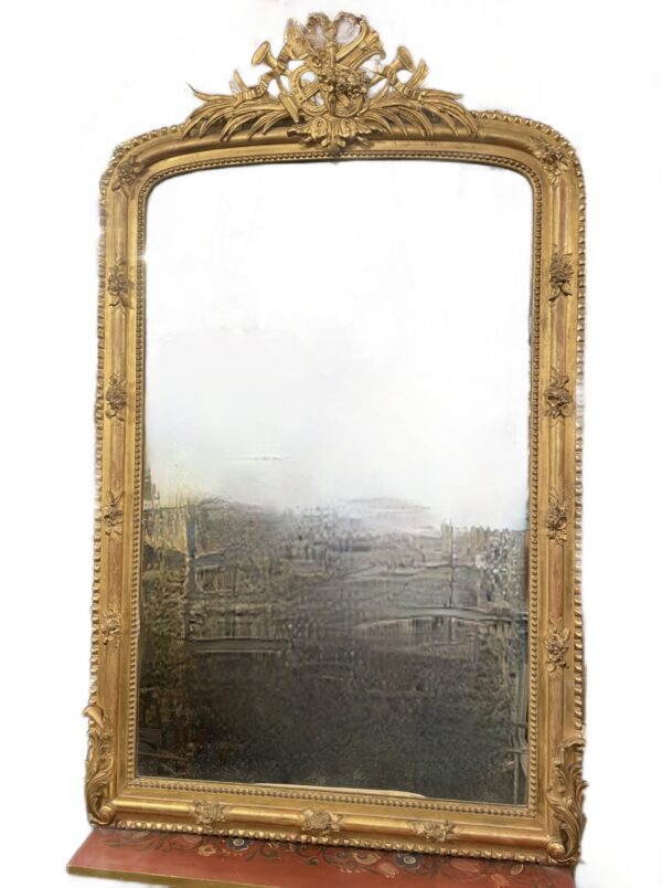 Large 19th century English gilded mirror. - Image 2