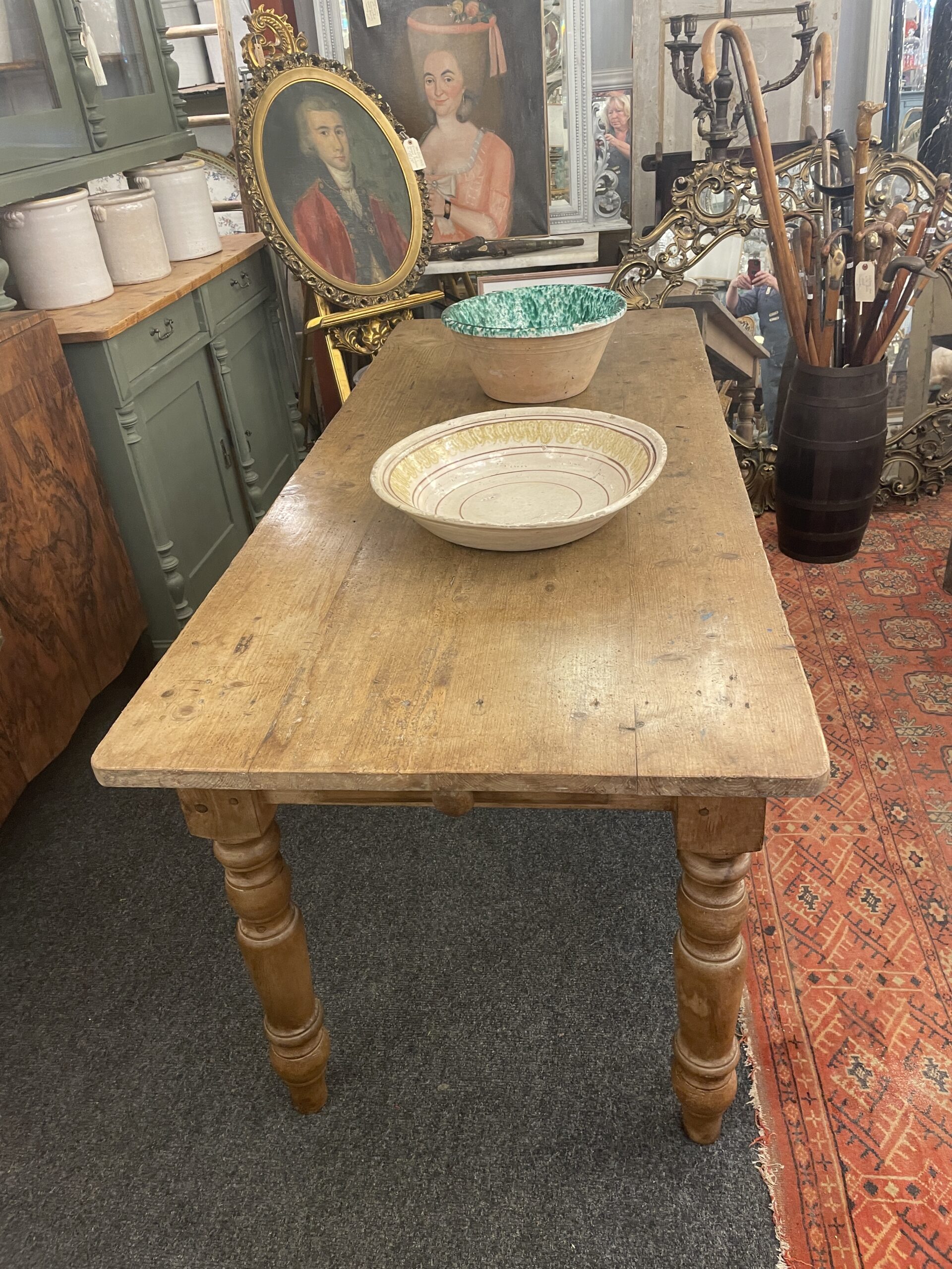 Vintage pine table, which converts to a coffee table. - Image 2