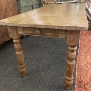 Vintage pine table, which converts to a coffee table.